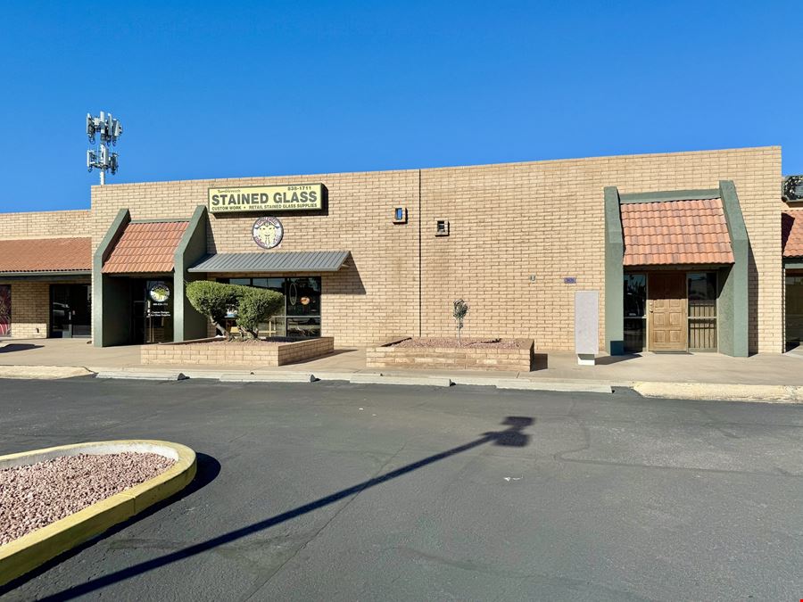 Retail at Baseline Rd and the Loop 101
