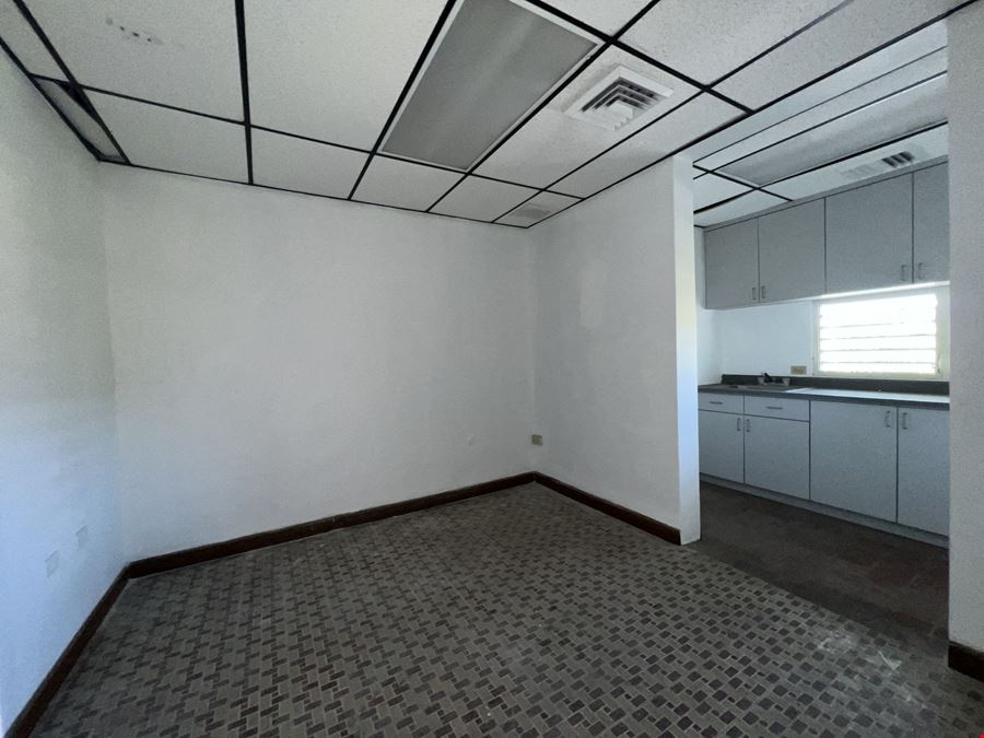 San Juan Commercial Property @ 1058 Ponce de León Avenue