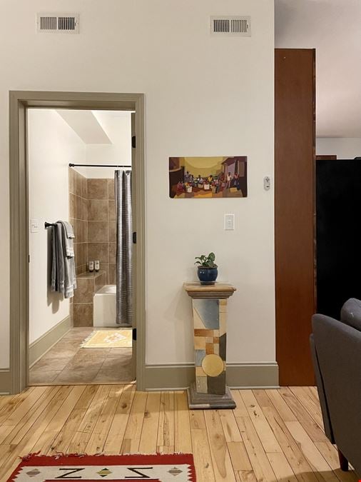 5 Walnut Wine Bar + 4 Residential Units (STR)