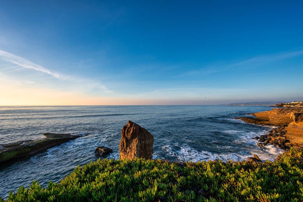 4741Point Loma 