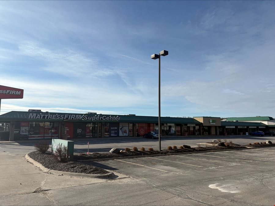 CEDARNOLE PLAZA