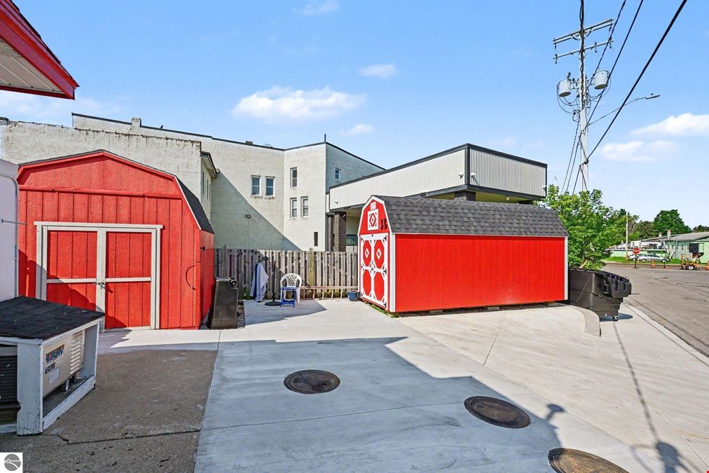 111 N Williams St