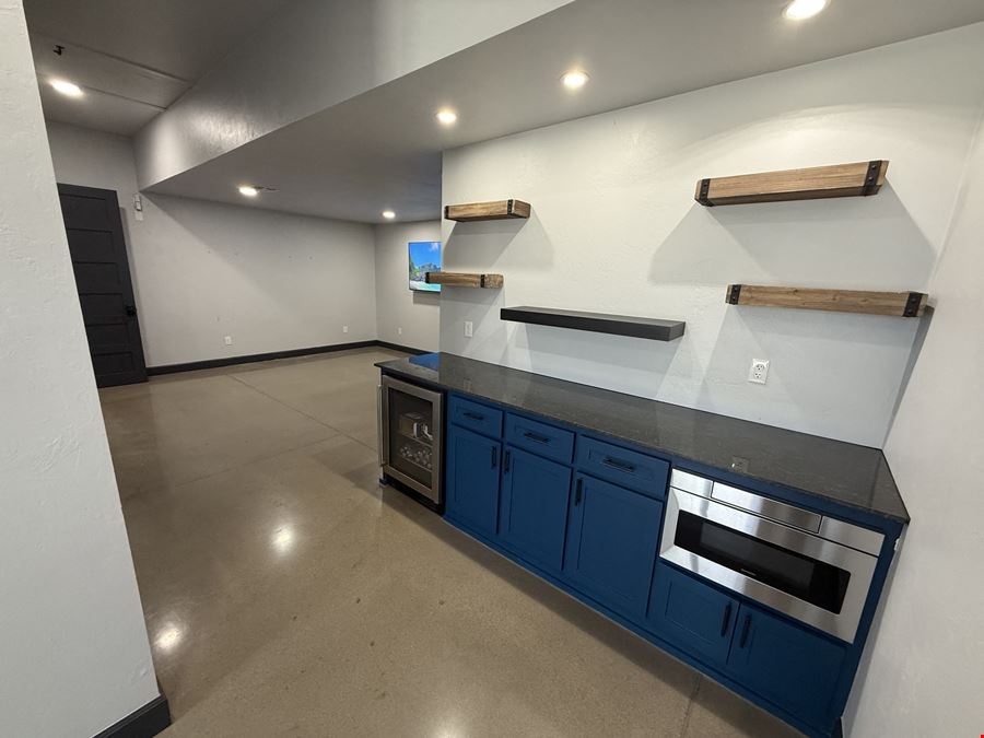3800 NE 104th St.