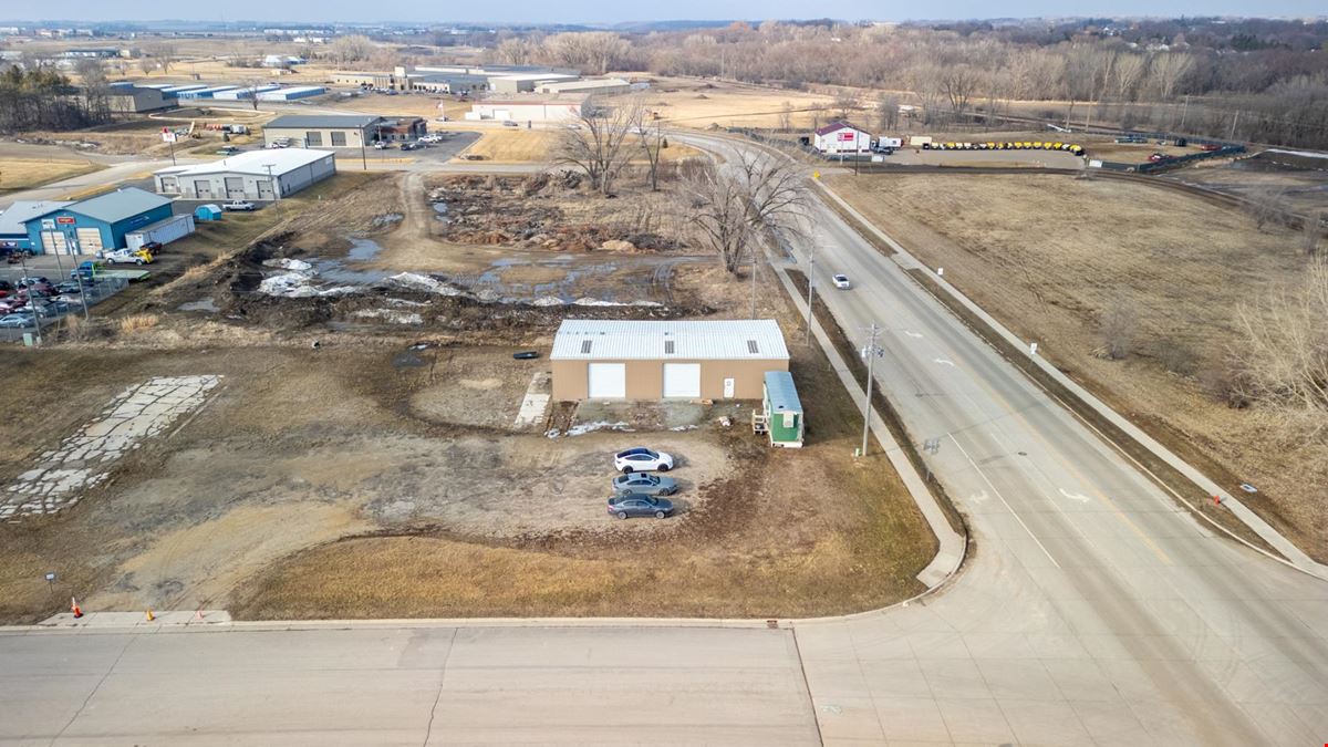 Industrial Shop & Warehouse on 1+ Acre 