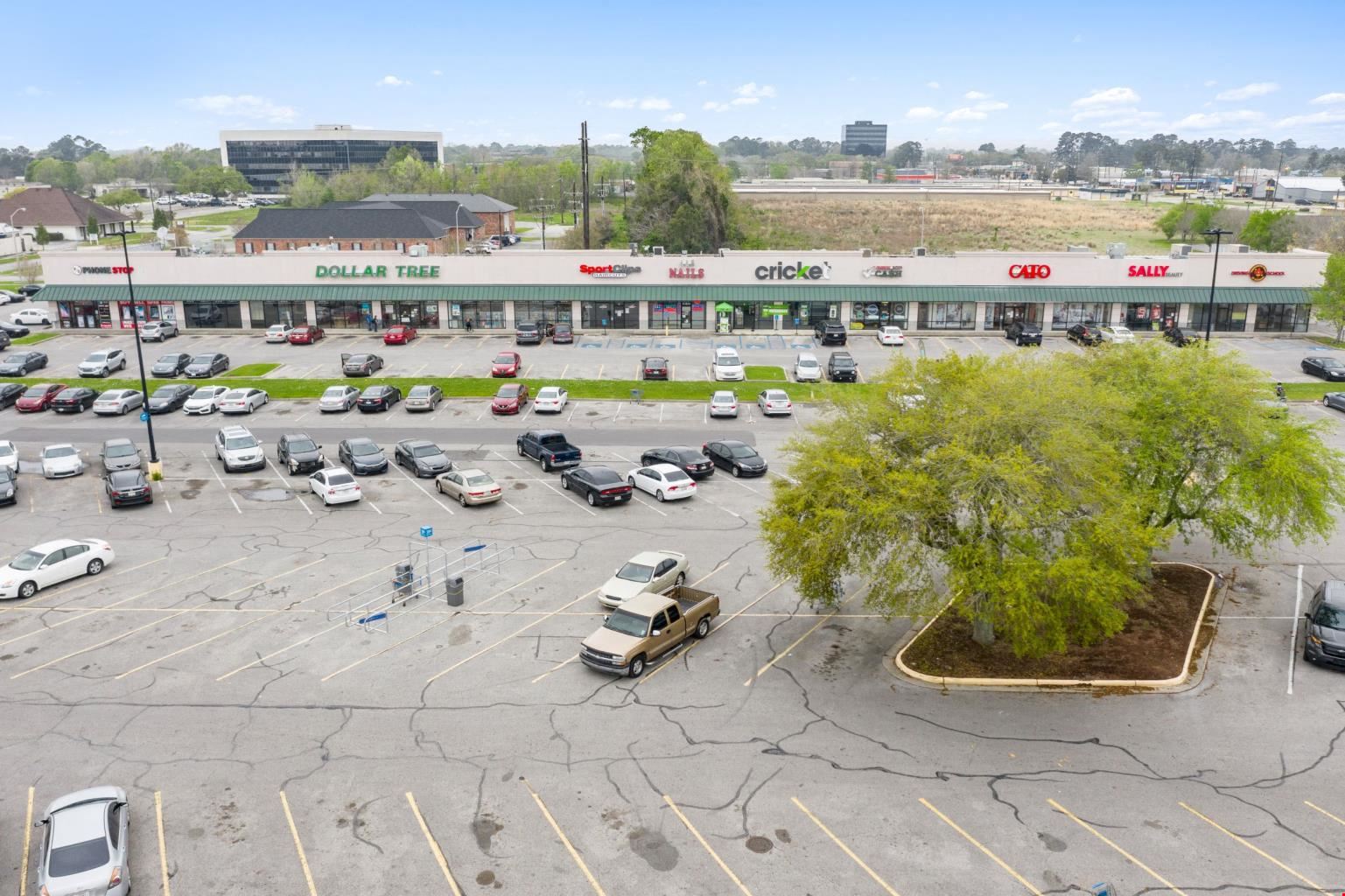 Pinhook Plaza