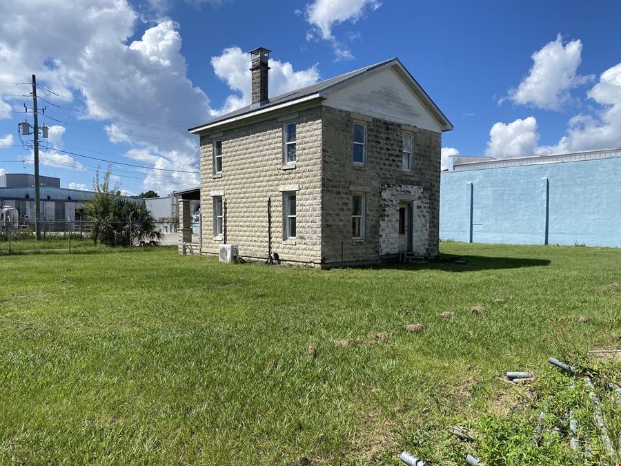 628 & 634 Dyal Street / 619 & 645 E 10th Street
