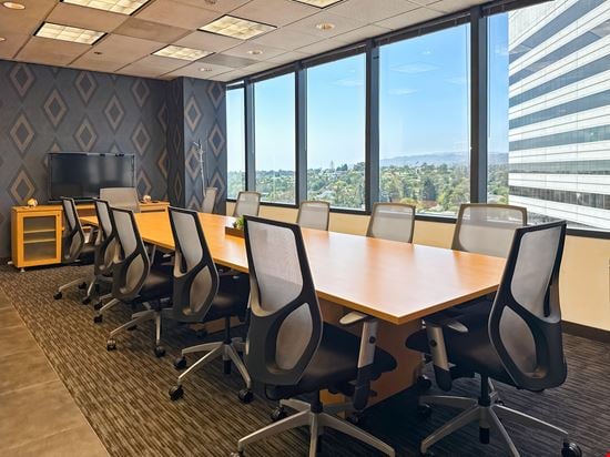 Regus - Los Angeles - 12100 Wilshire Blvd