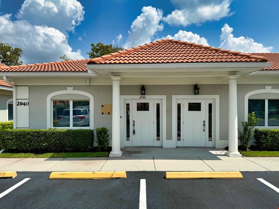 SUPER WELL LOCATED OFFICE SUITE ON UNIVERSITY PKWY.
