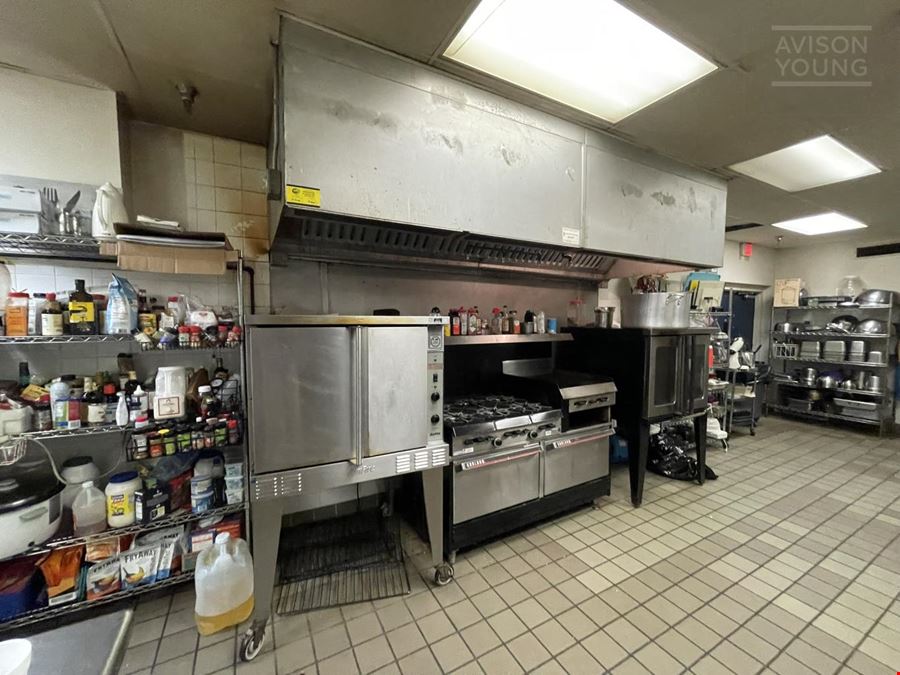 300 W Franklin St