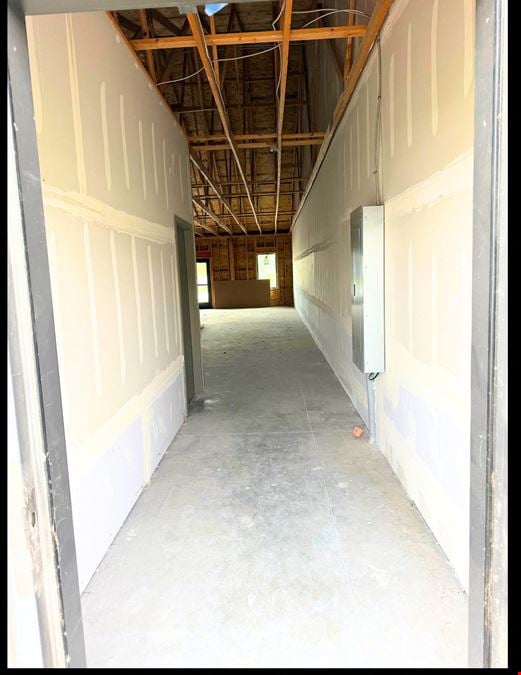 Anchor Plaza | Combined 3,569 SF