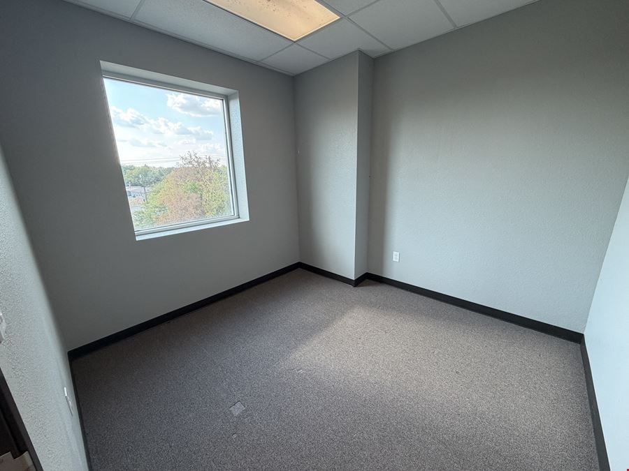 2201 Fort Worth Dr