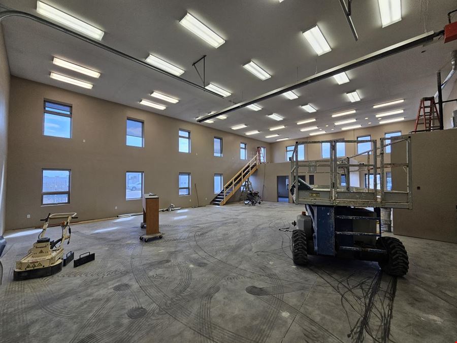 7471 Edgar Industrial Bend - Unit 24