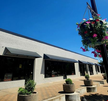Preview of Retail space for Rent at 5805-09 Merriam Drive